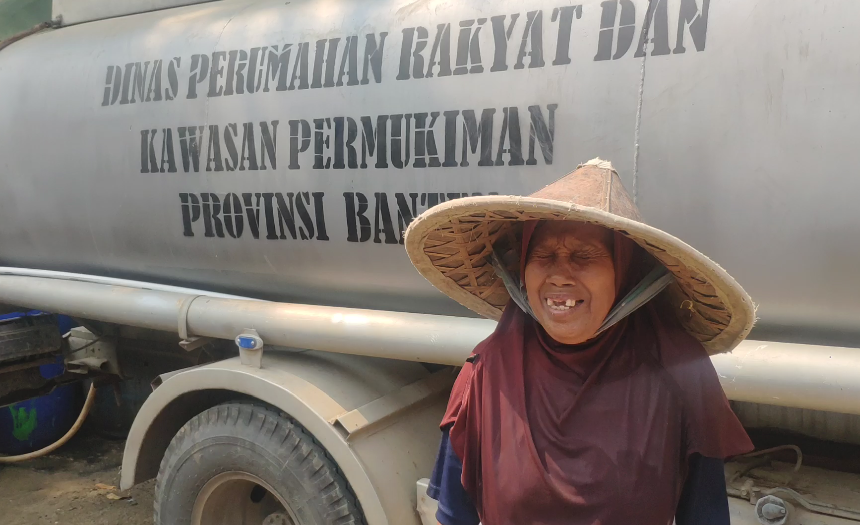 TUGAS KAMI? MENJAGA SENYUM MASYARAKAT.